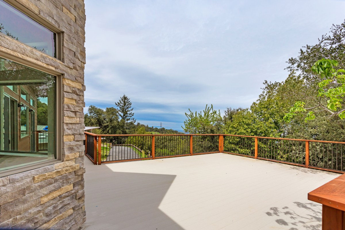 20555_Skyline_Blvd Redwood_City California 34